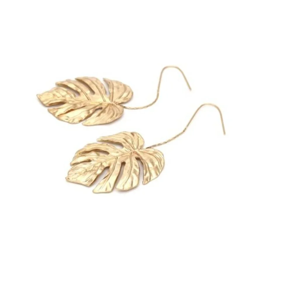 Gold Leaves Dangle Earring